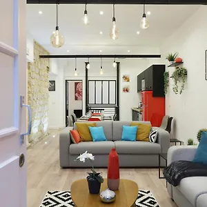 https://pick-a-flats-upper-marais-apartments-rue-du-faubourg.fr-paris.fr