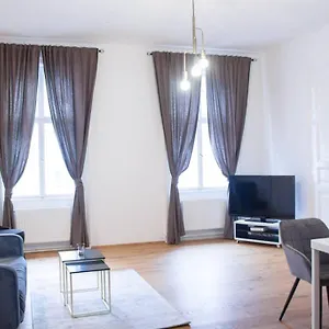 https://levestate-premium-apartment-close-to-the-city-center.vienna-besthotels.com